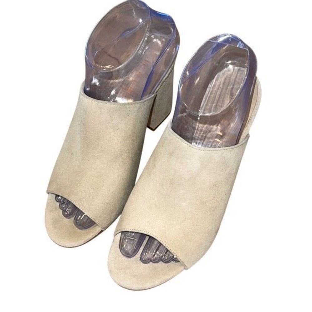 M. Gemi Womens The Noto Suede Slip On Block Heel Mule Sandals Cream Size (38) 7.
